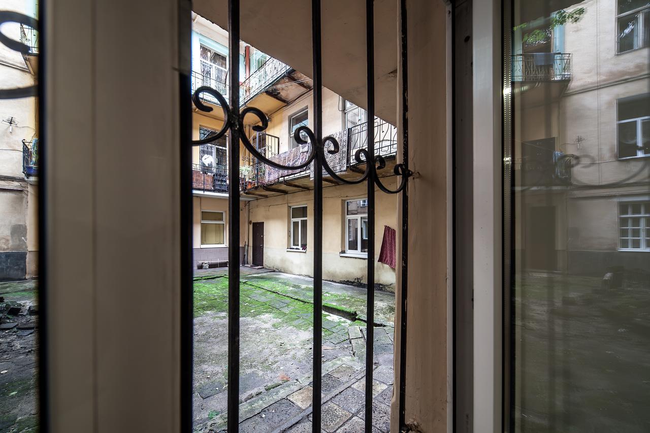 Apartment On Rustaveli Lviv Exterior photo